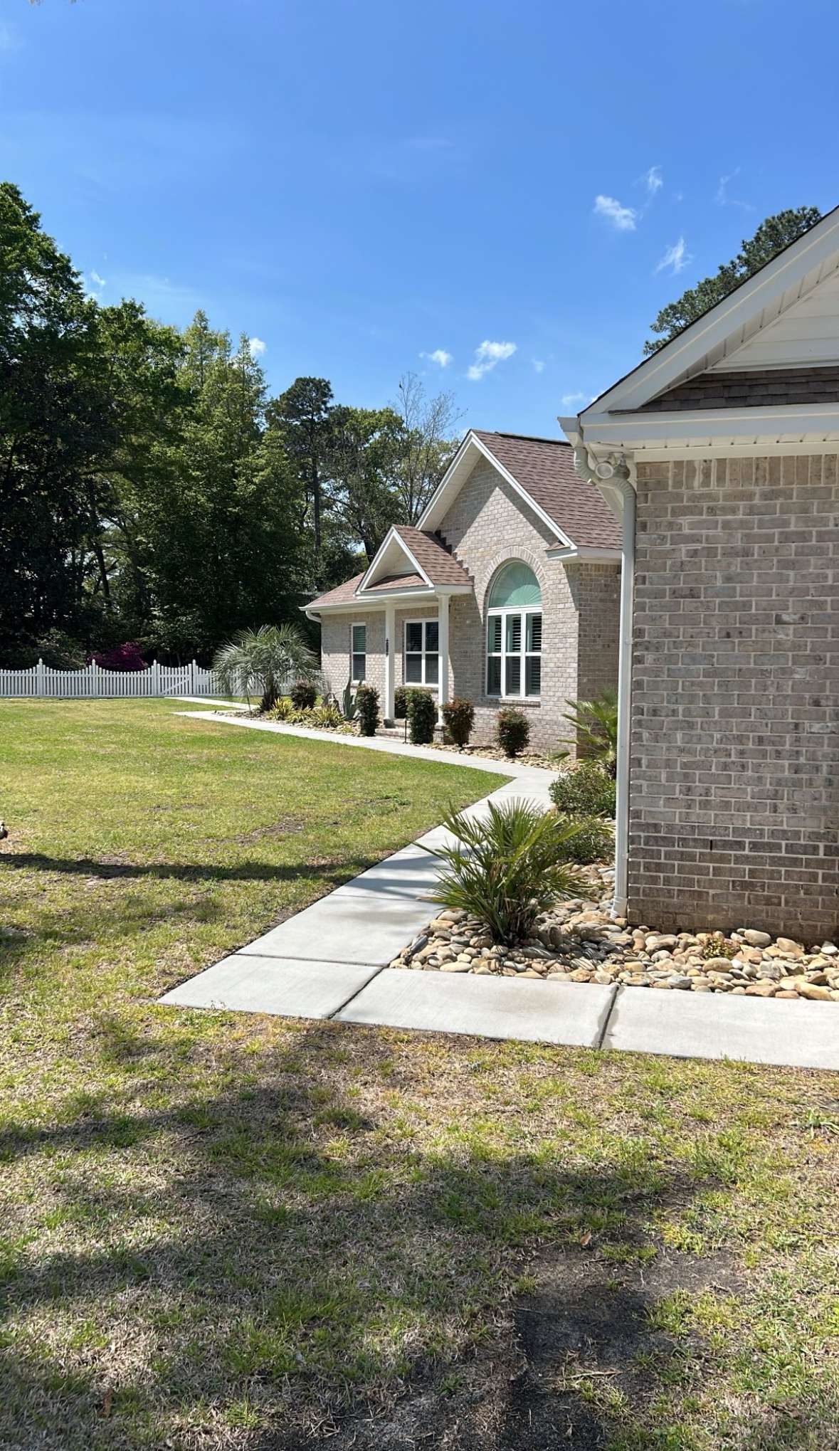 Transforming Georgetown Homes: Expert Residential Pressure Washing by Eastern Power Washing LLC